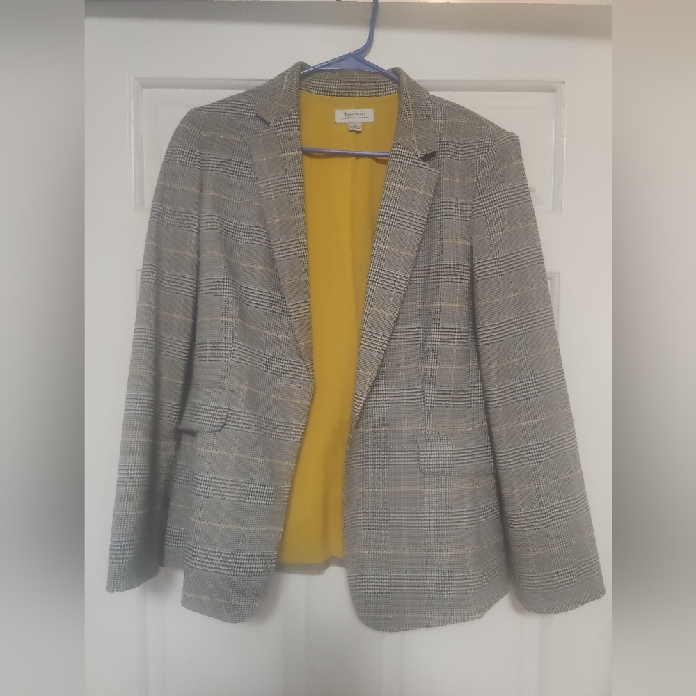 Tahari houndstooth blazer/suit US 8